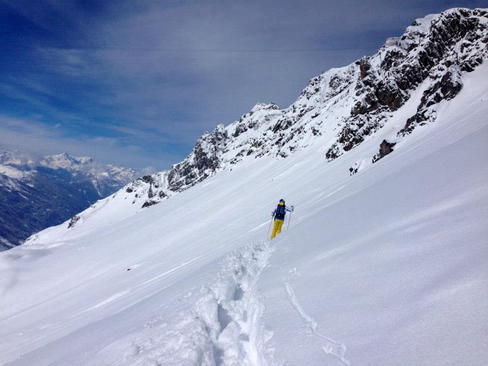 Tracks into Valluga hang